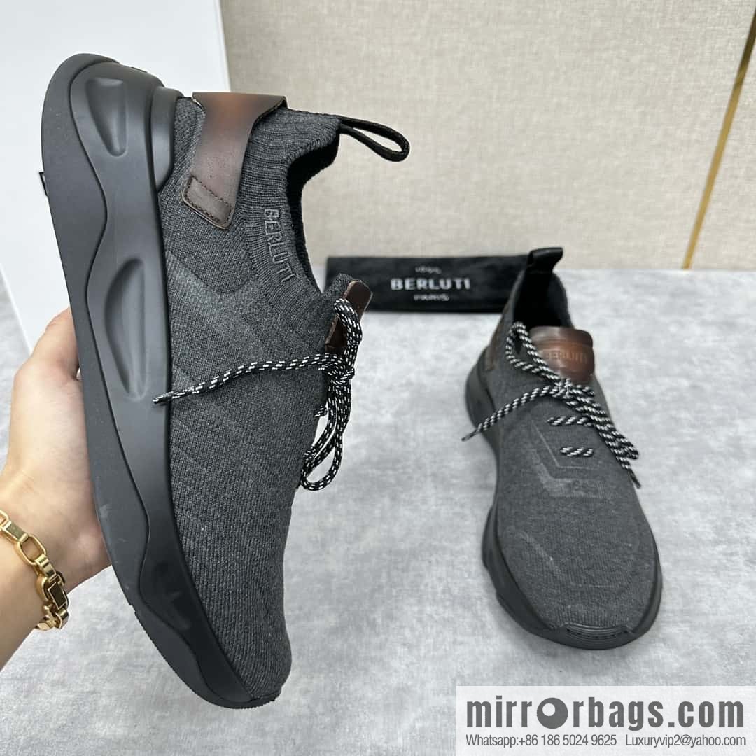 ๐๐Berlut's new Shadow fly-knit sneakers