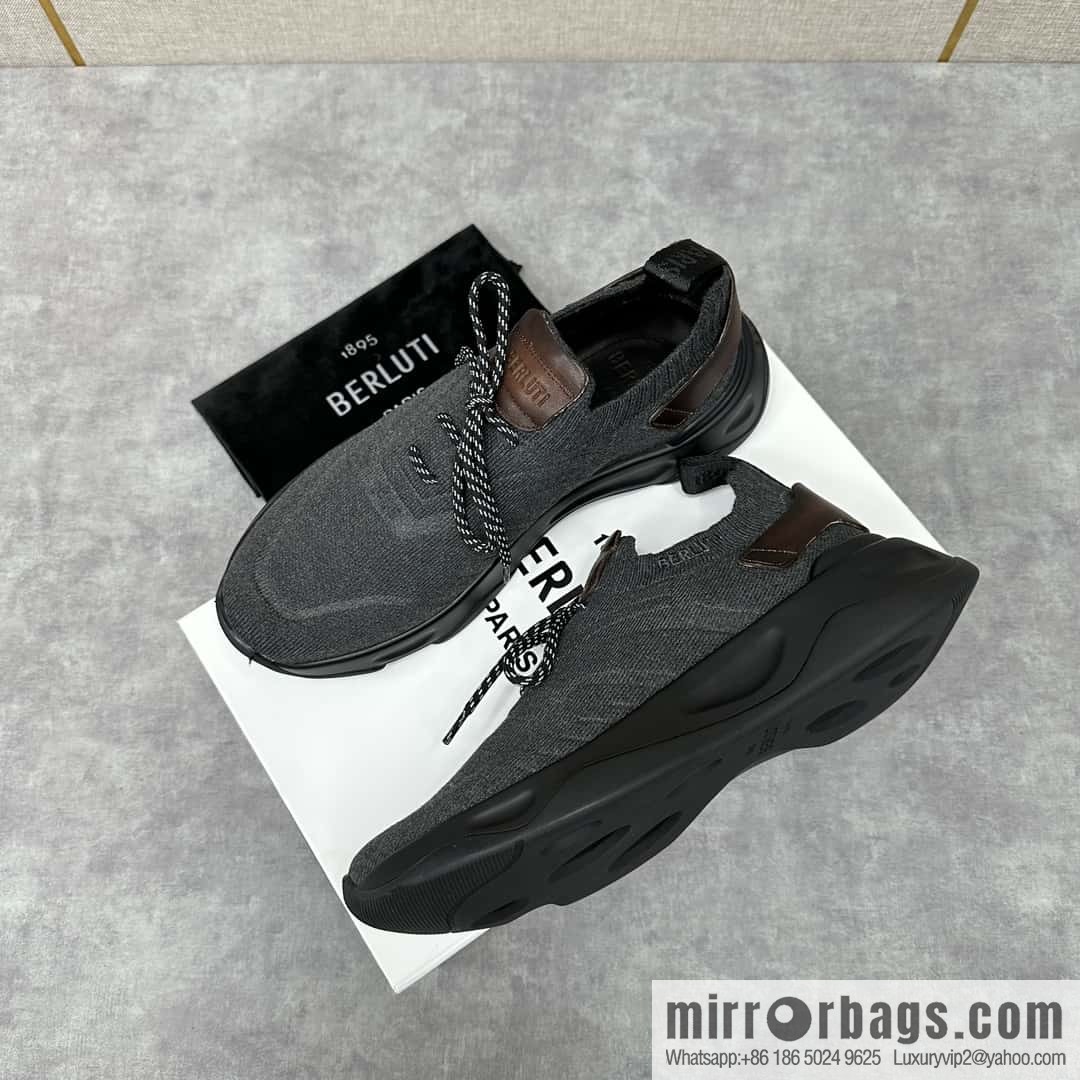 ๐๐Berlut's new Shadow fly-knit sneakers