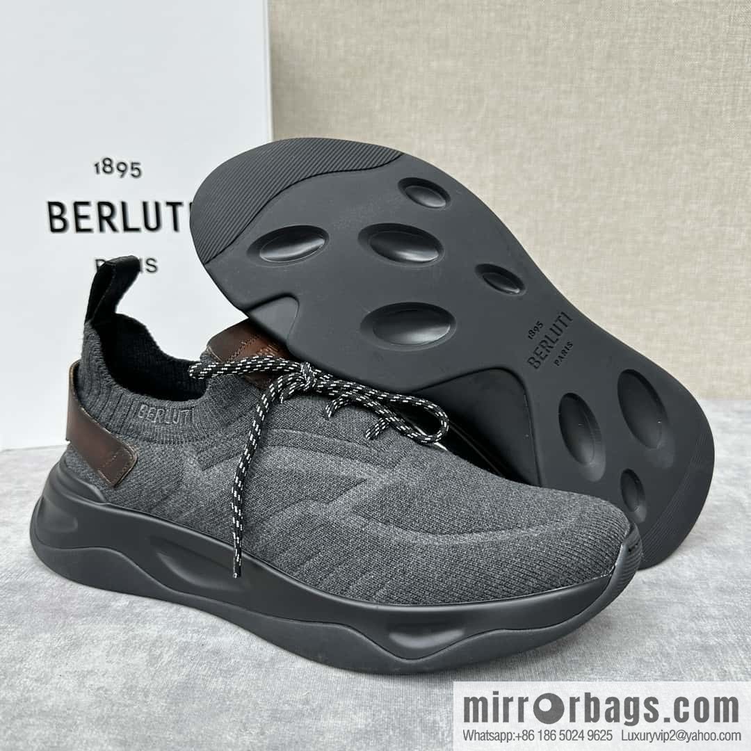 ๐๐Berlut's new Shadow fly-knit sneakers