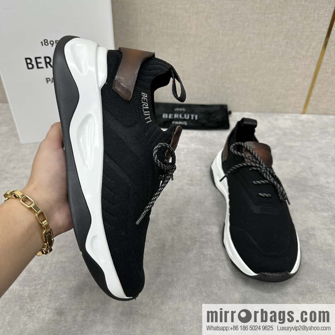 ๐๐Berlut's new Shadow fly-knit sneakers