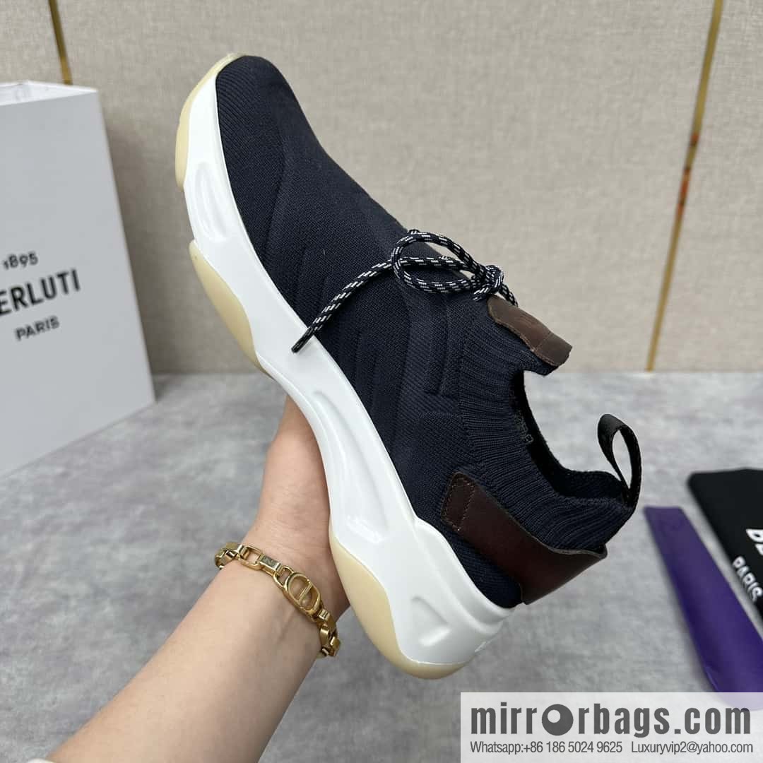 ๐๐Berlut's new Shadow fly-knit sneakers