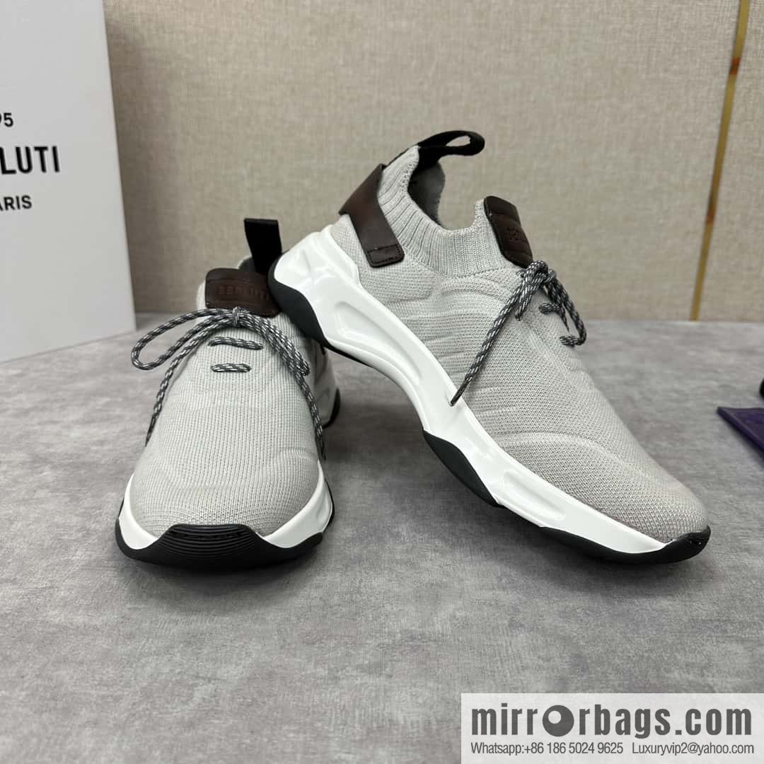 ๐๐Berlut's new Shadow fly-knit sneakers
