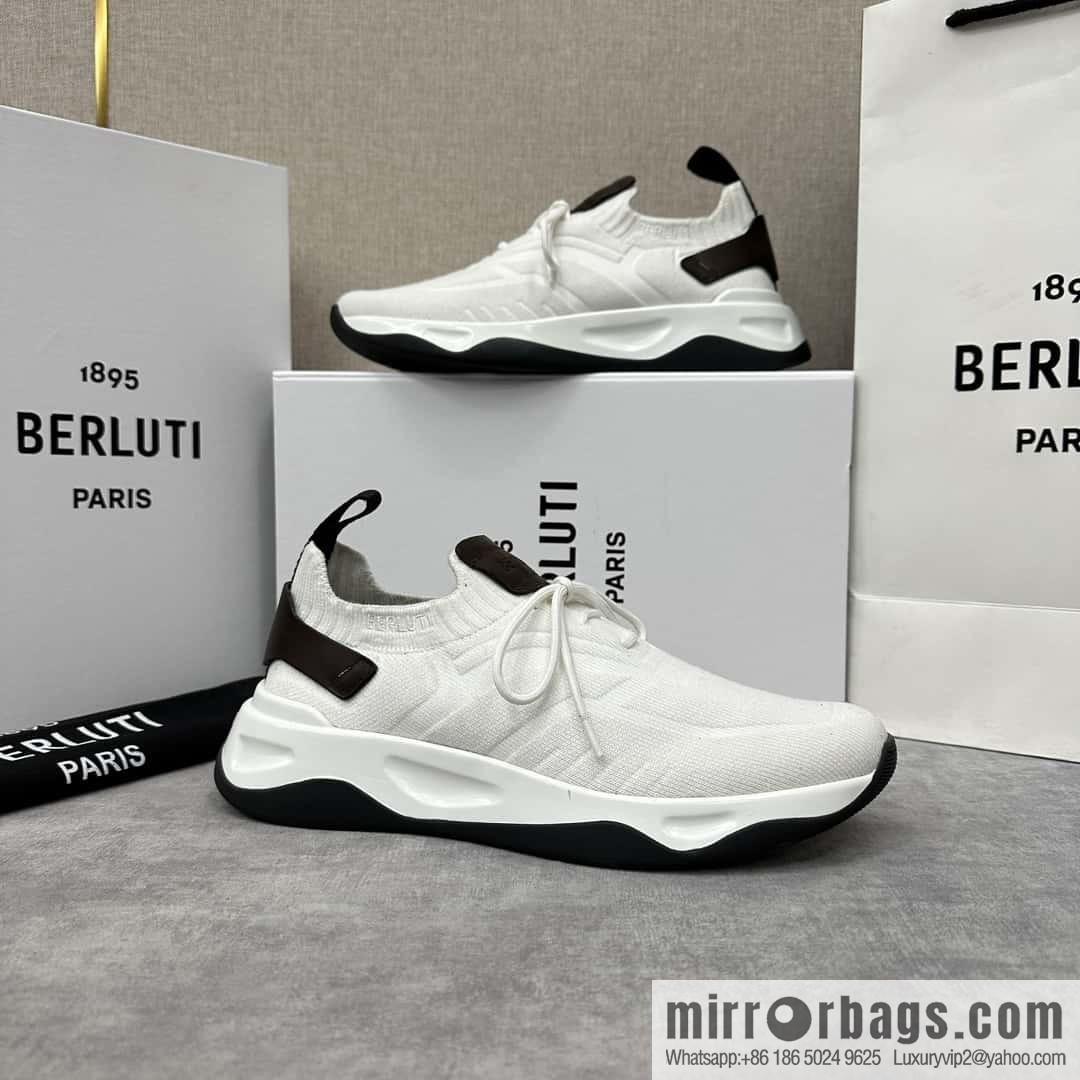 ๐๐Berlut's new Shadow fly-knit sneakers
