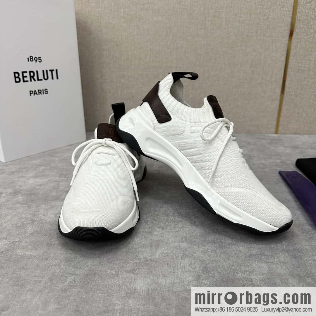 ๐๐Berlut's new Shadow fly-knit sneakers