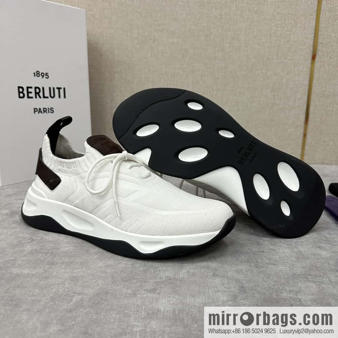 ๐๐Berlut's new Shadow fly-knit sneakers