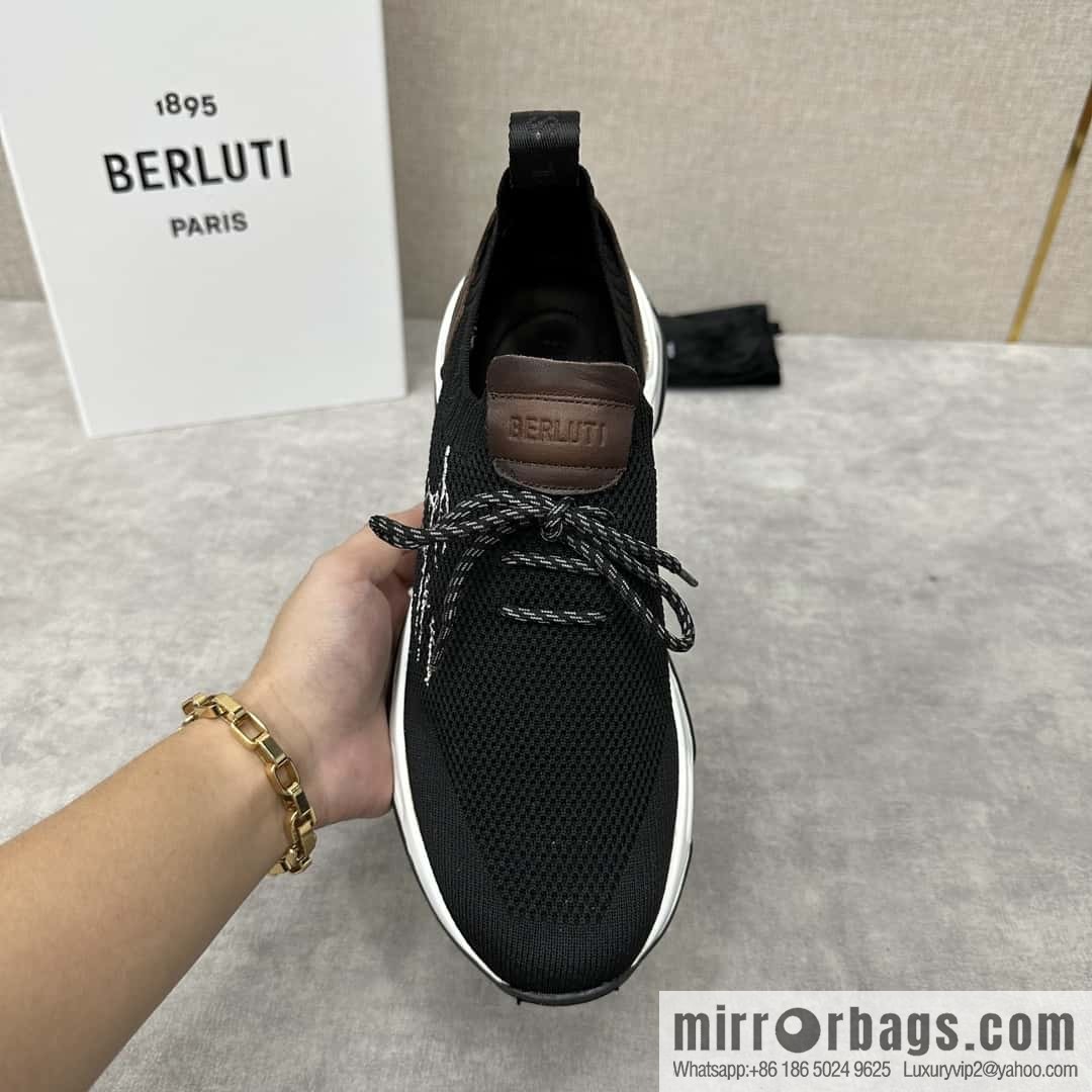 ๐๐Berlut's new Shadow fly-knit sneakers