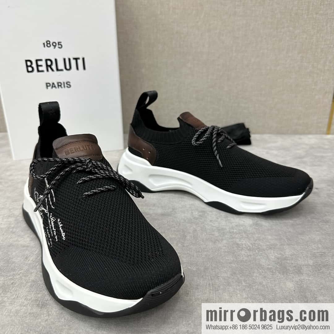 ๐๐Berlut's new Shadow fly-knit sneakers