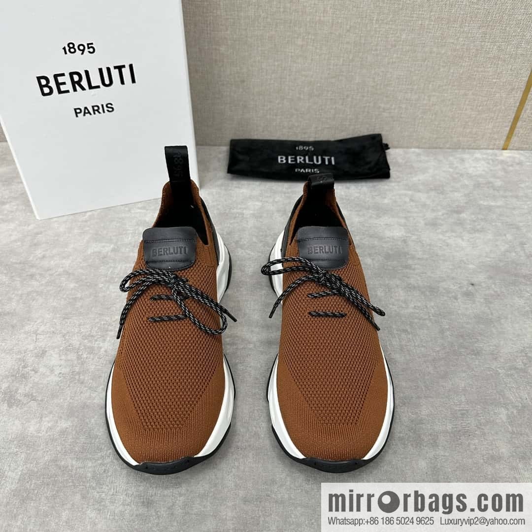 ๐๐Berlut's new Shadow fly-knit sneakers
