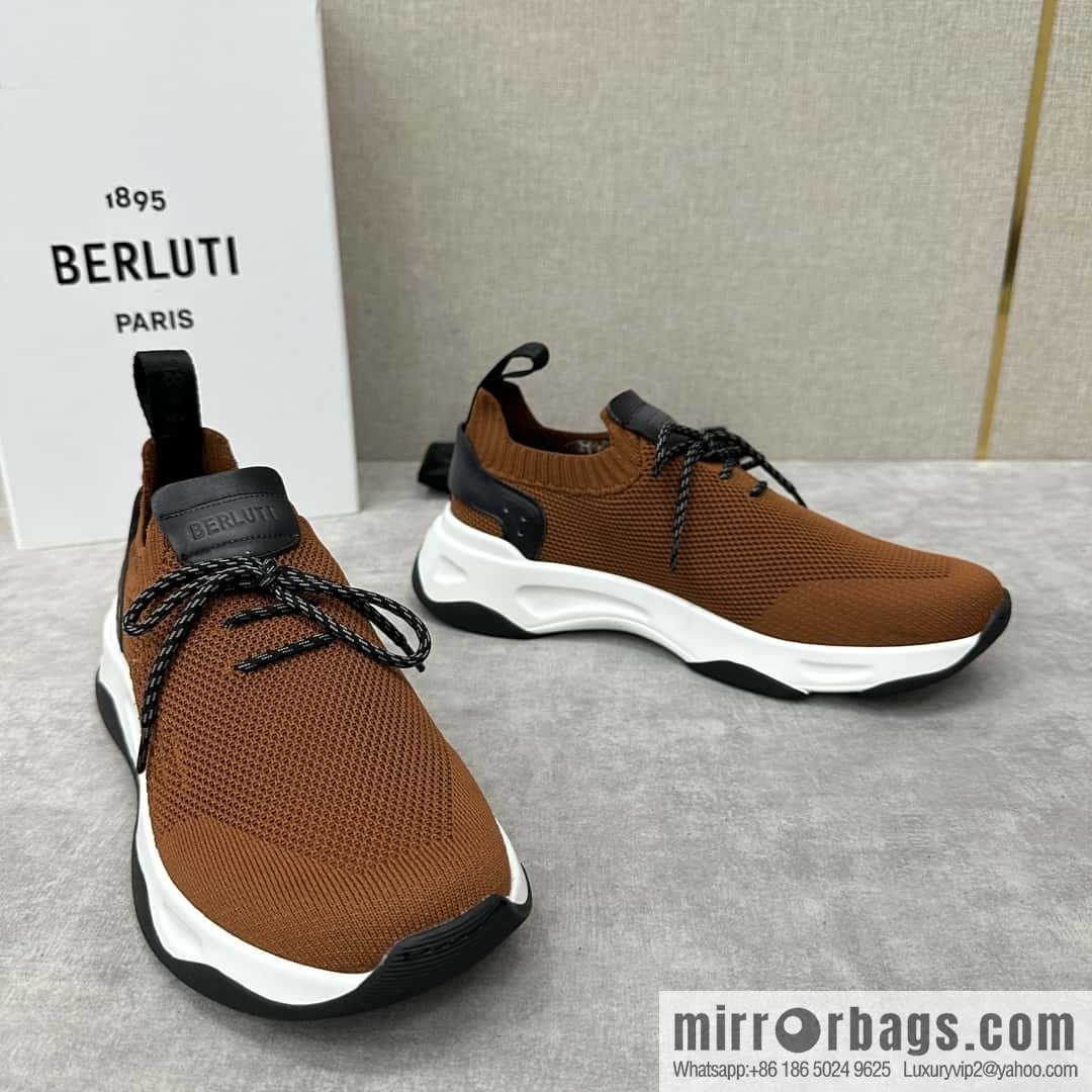 ๐๐Berlut's new Shadow fly-knit sneakers