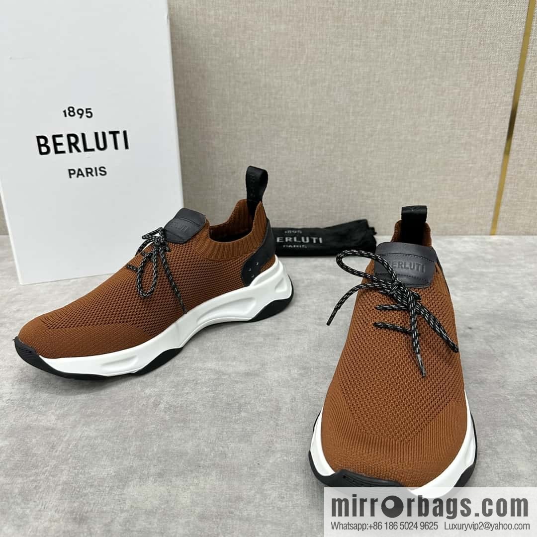 ๐๐Berlut's new Shadow fly-knit sneakers