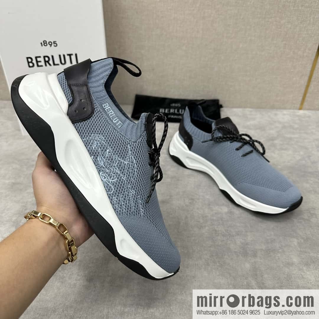 ๐๐Berlut's new Shadow fly-knit sneakers