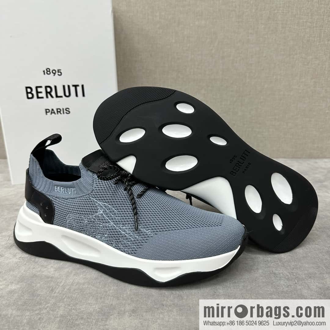 ๐๐Berlut's new Shadow fly-knit sneakers