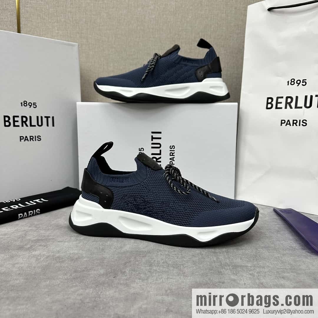 ๐๐Berlut's new Shadow fly-knit sneakers