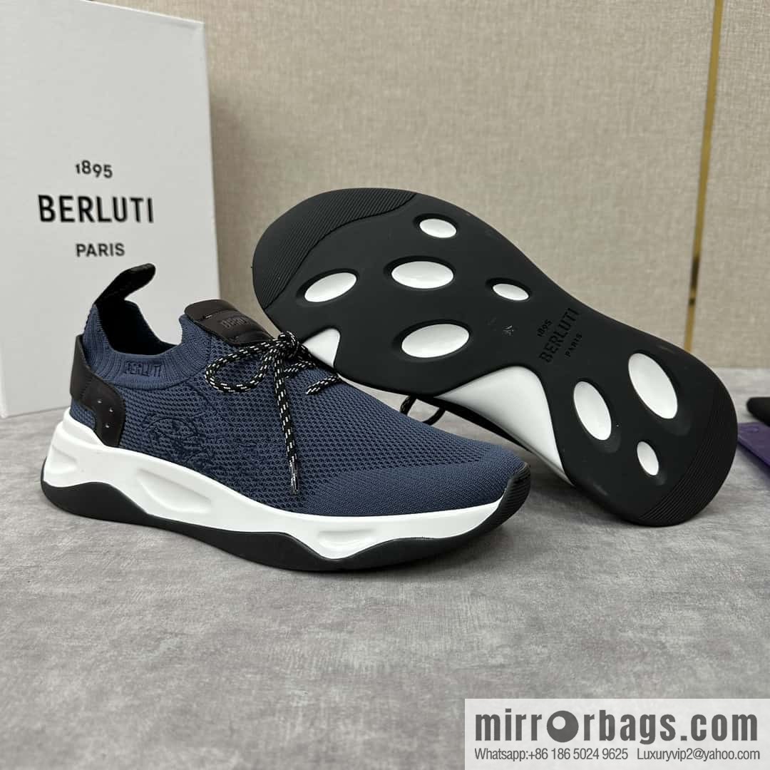 ๐๐Berlut's new Shadow fly-knit sneakers