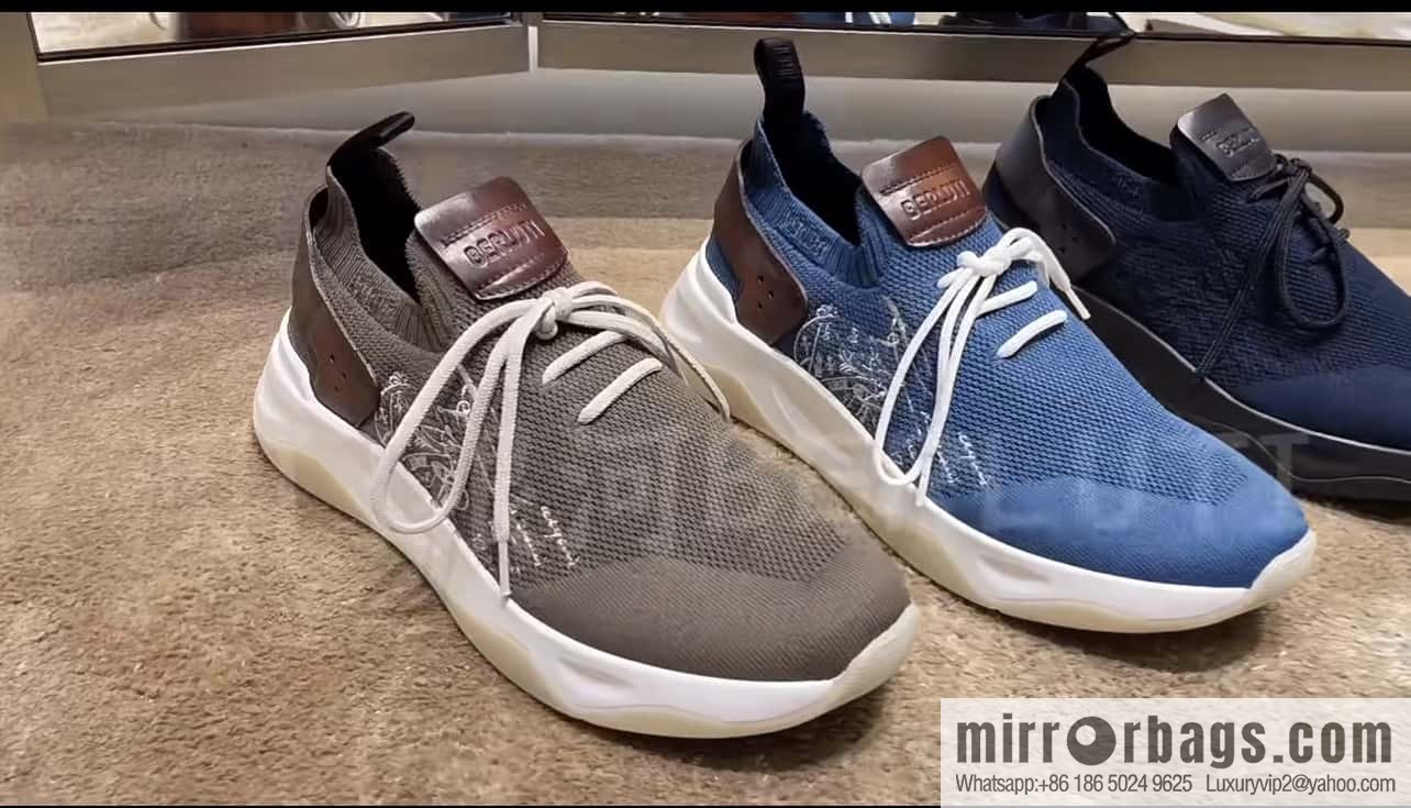 ๐๐Berlut's new Shadow fly-knit sneakers