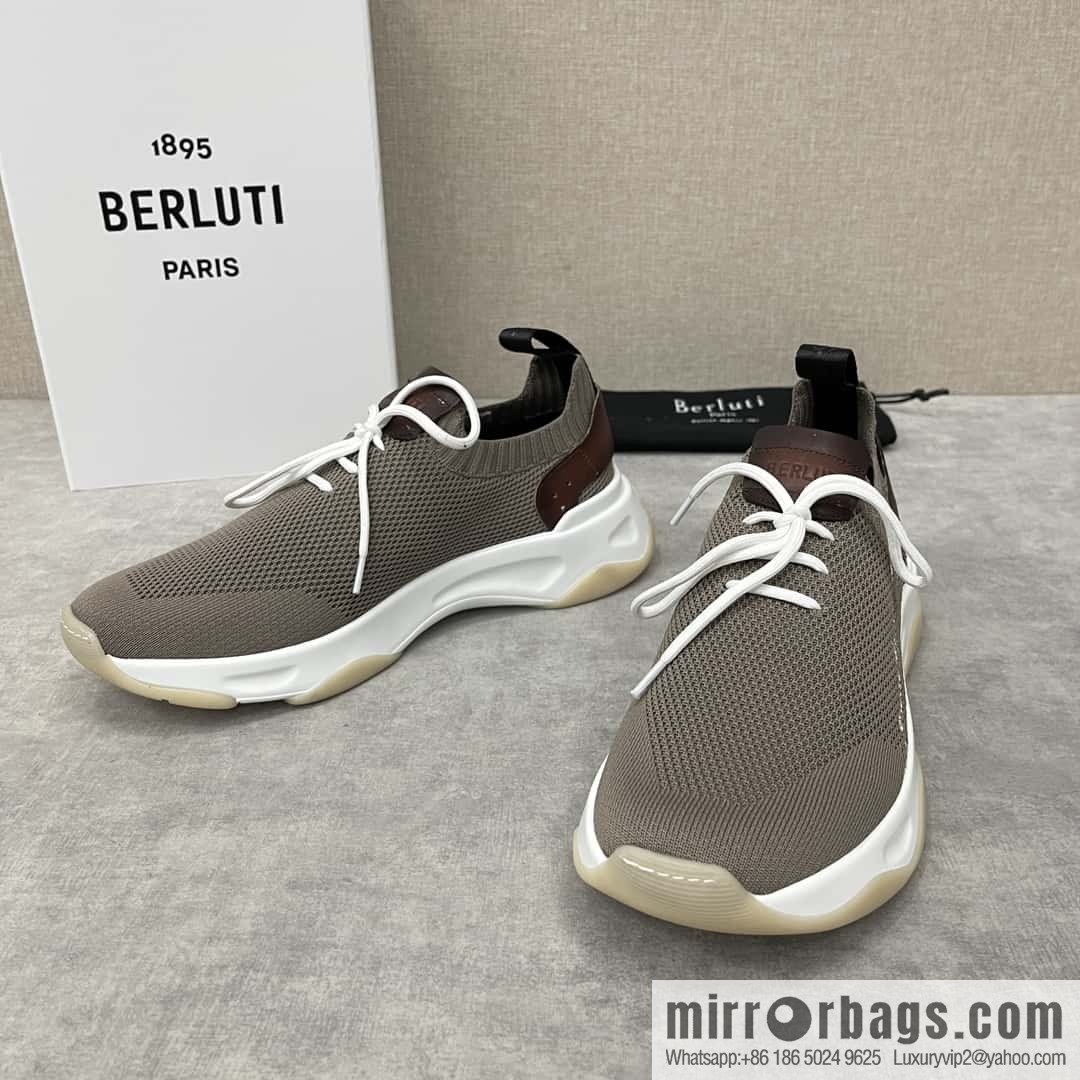 ๐๐Berlut's new Shadow fly-knit sneakers