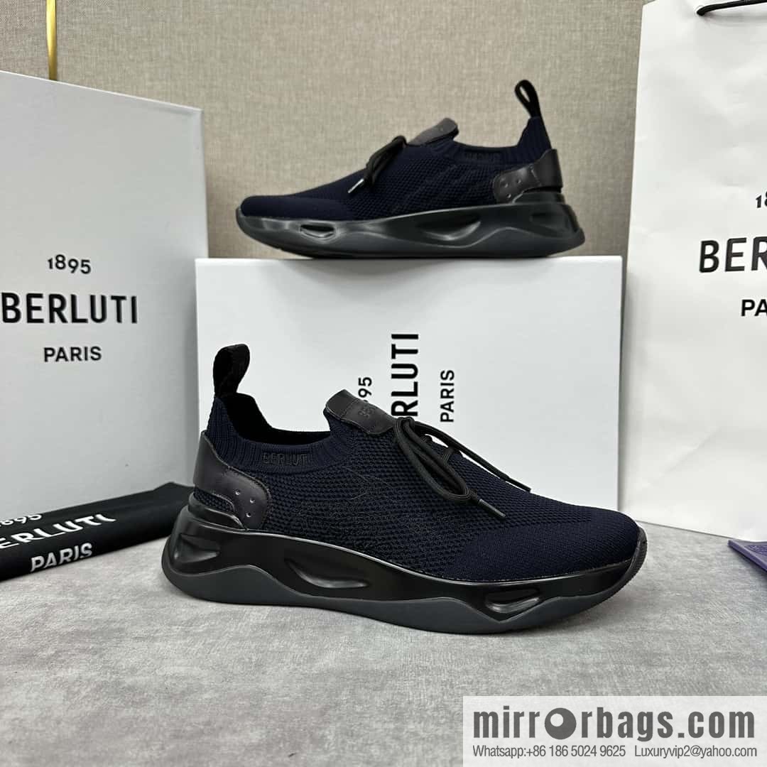 ๐๐Berlut's new Shadow fly-knit sneakers