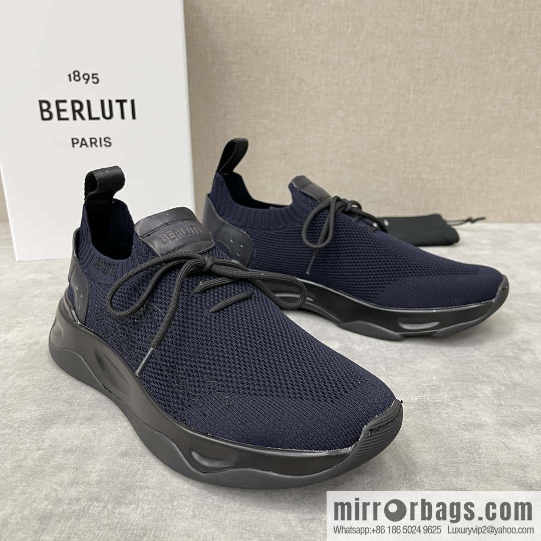 ๐๐Berlut's new Shadow fly-knit sneakers