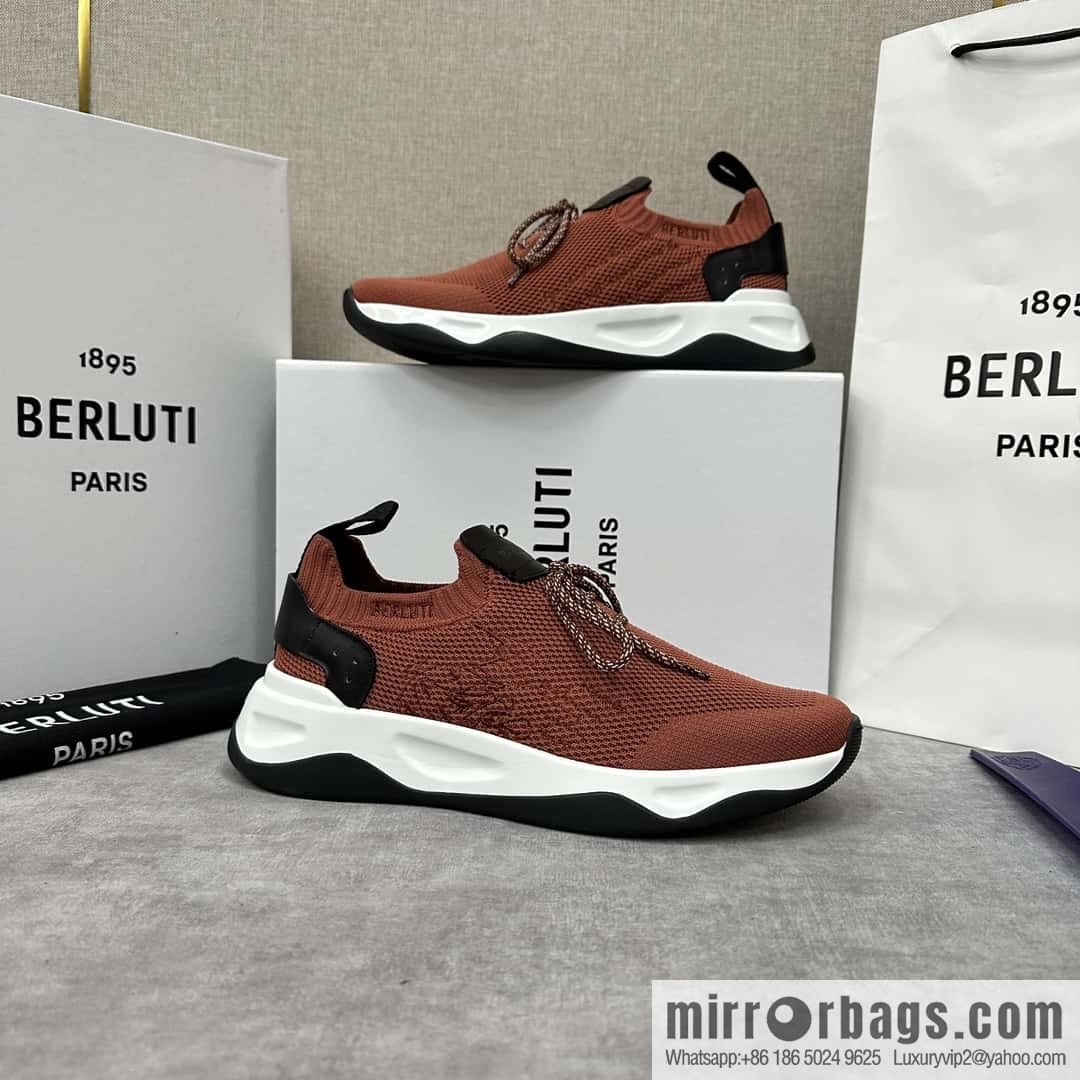 ๐๐Berlut's new Shadow fly-knit sneakers