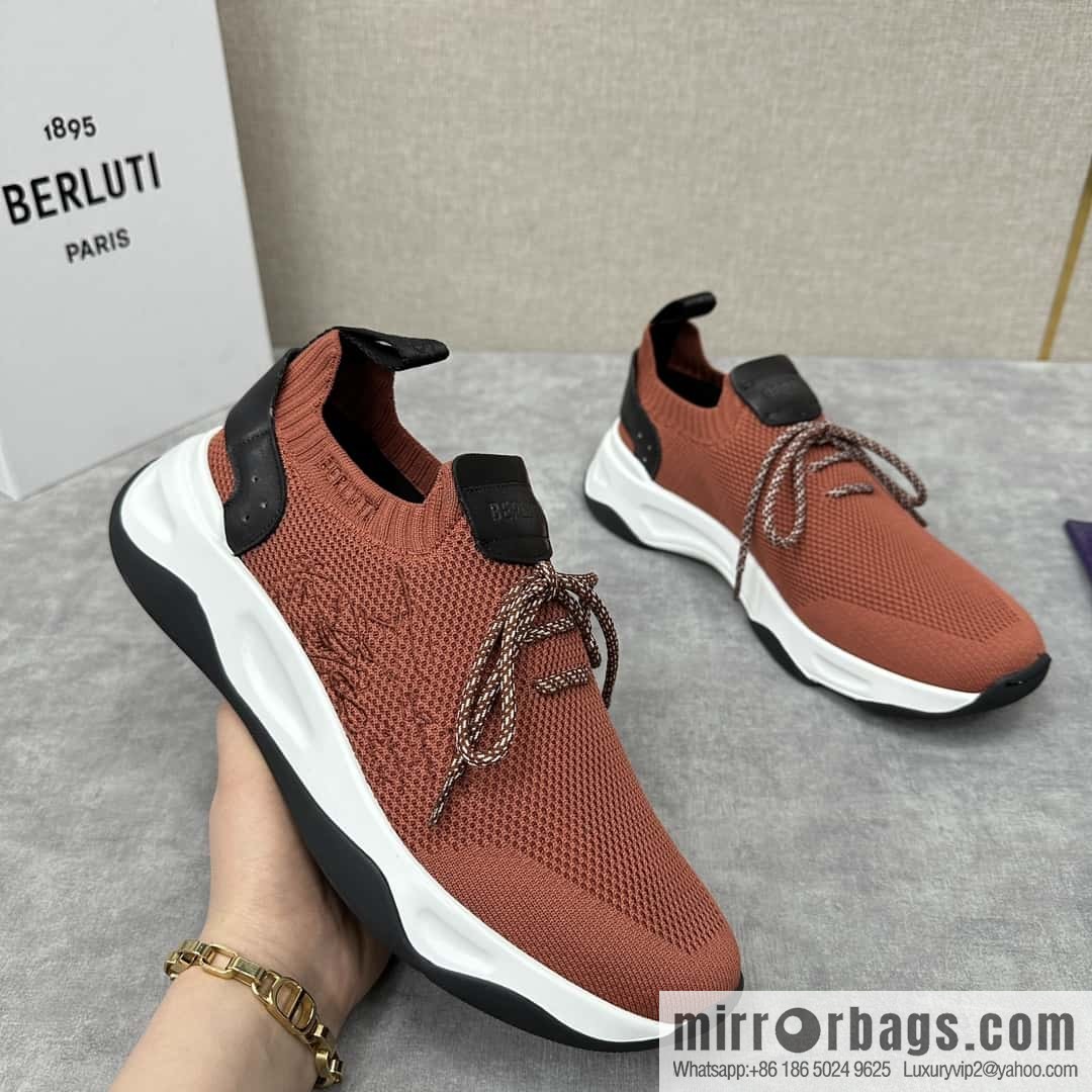 ๐๐Berlut's new Shadow fly-knit sneakers