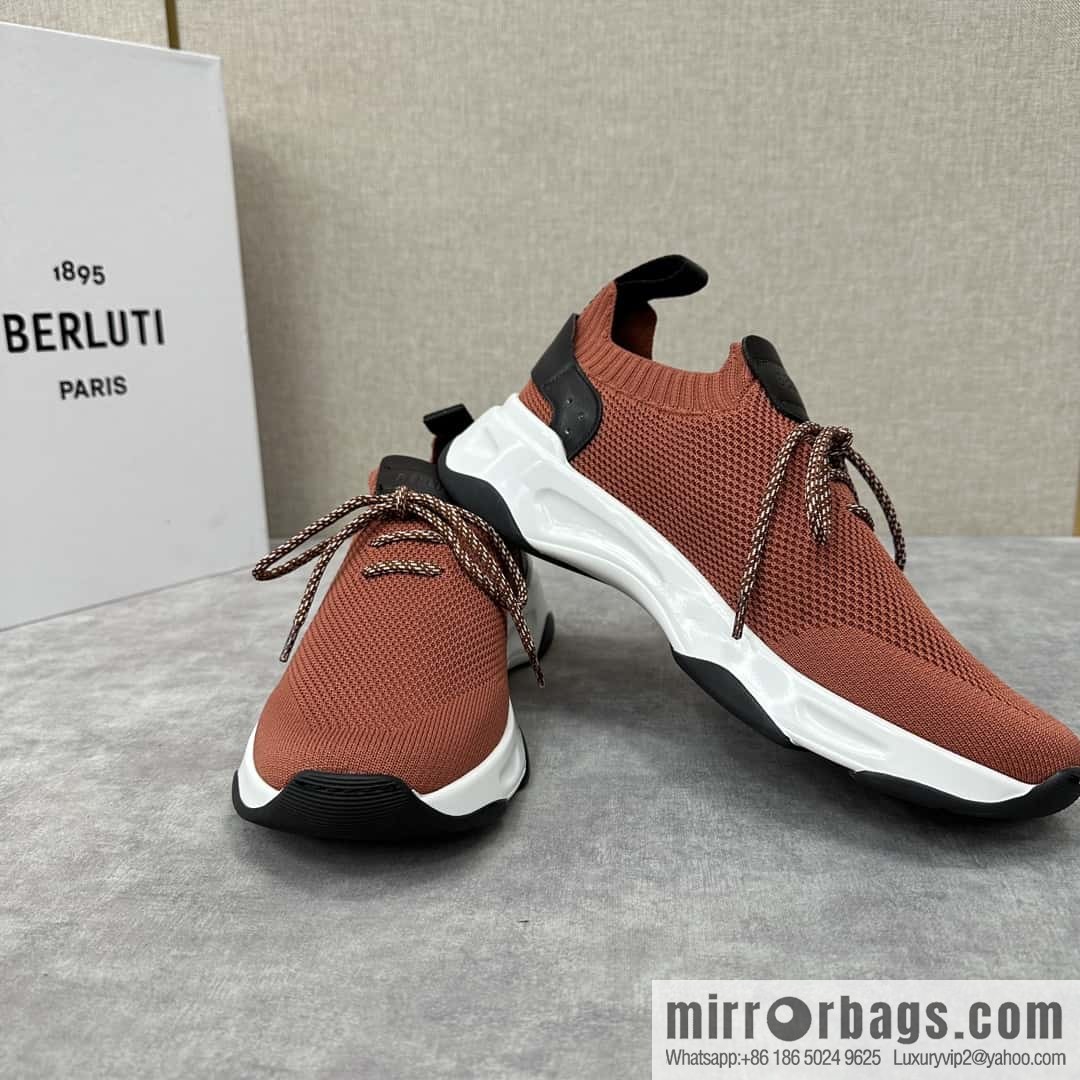 ๐๐Berlut's new Shadow fly-knit sneakers