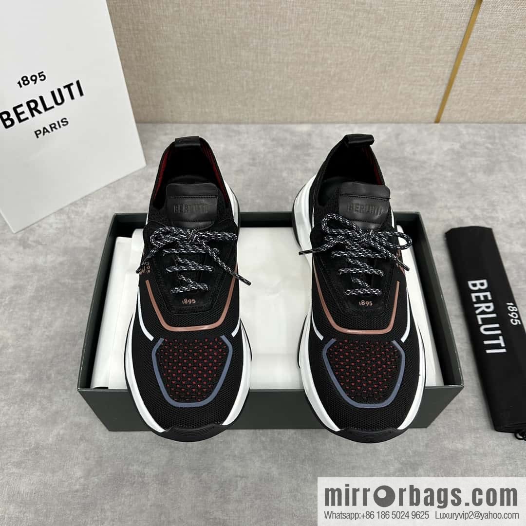 ๐๐Berlut's new Shadow fly-knit sneakers