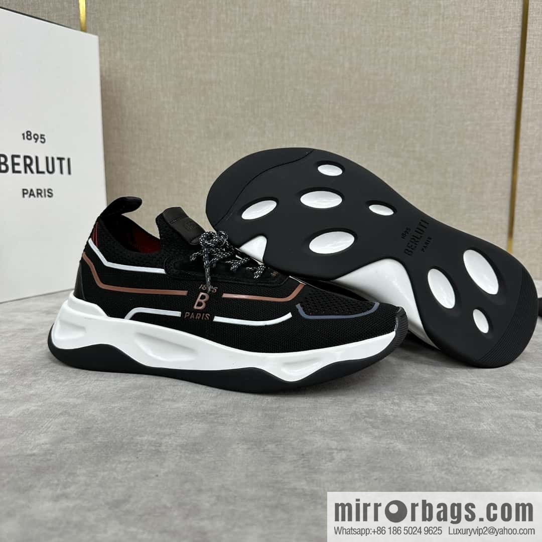 ๐๐Berlut's new Shadow fly-knit sneakers
