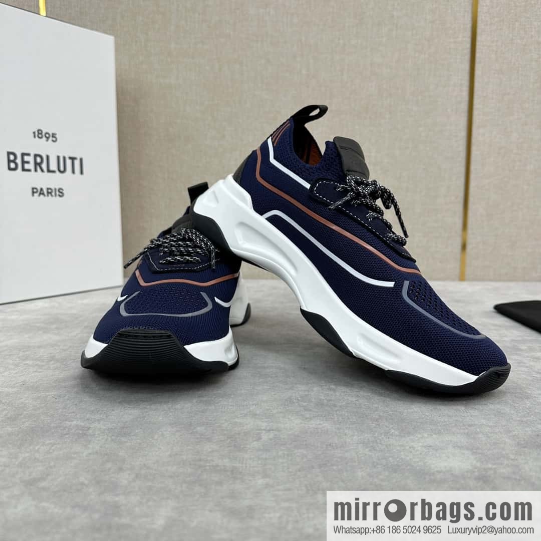 ๐๐Berlut's new Shadow fly-knit sneakers