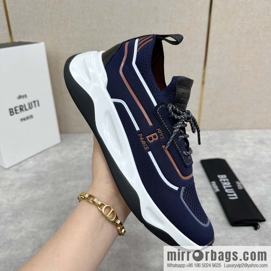 ๐๐Berlut's new Shadow fly-knit sneakers