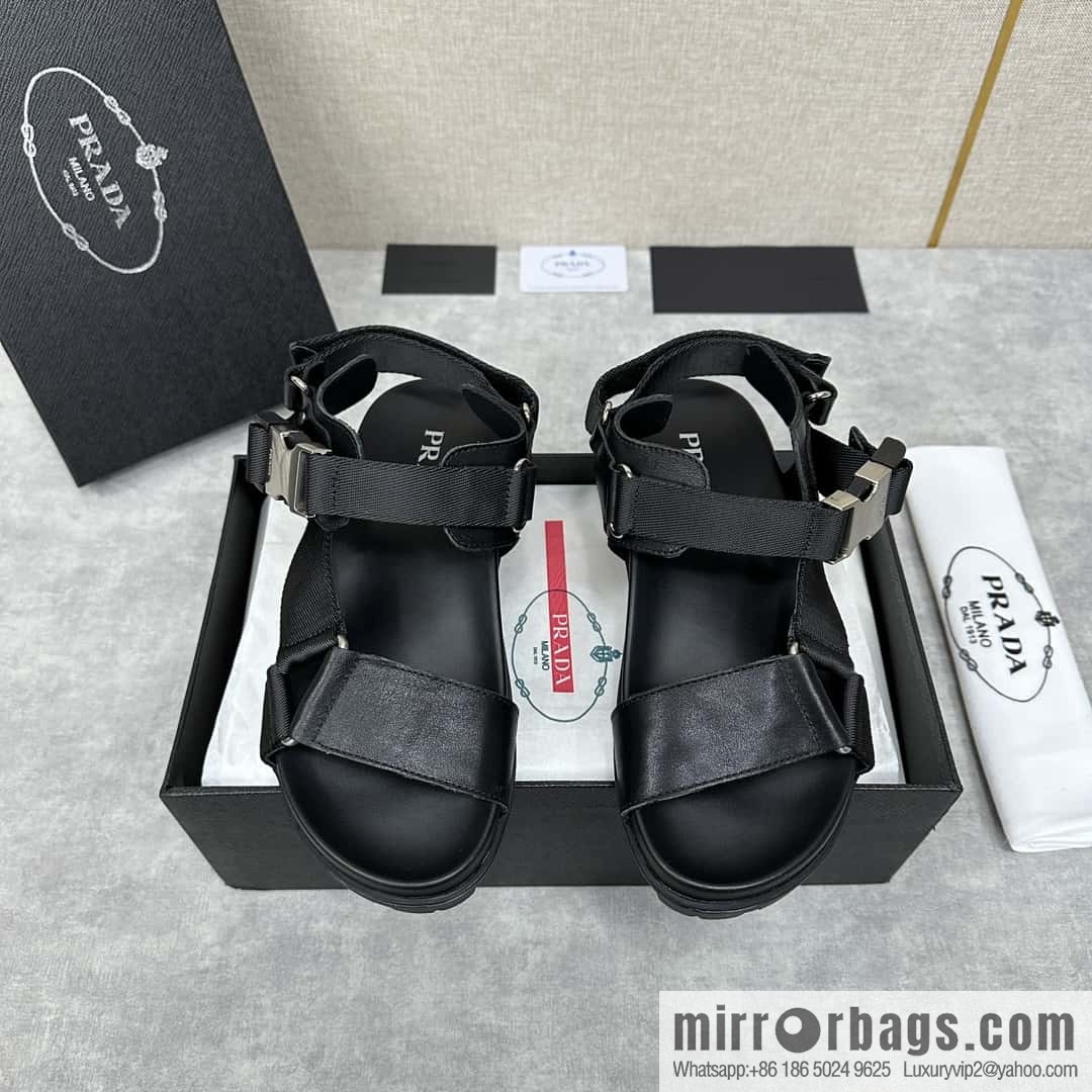 ๐๐P new Prada * Prada, men's new platform splicing sandals
