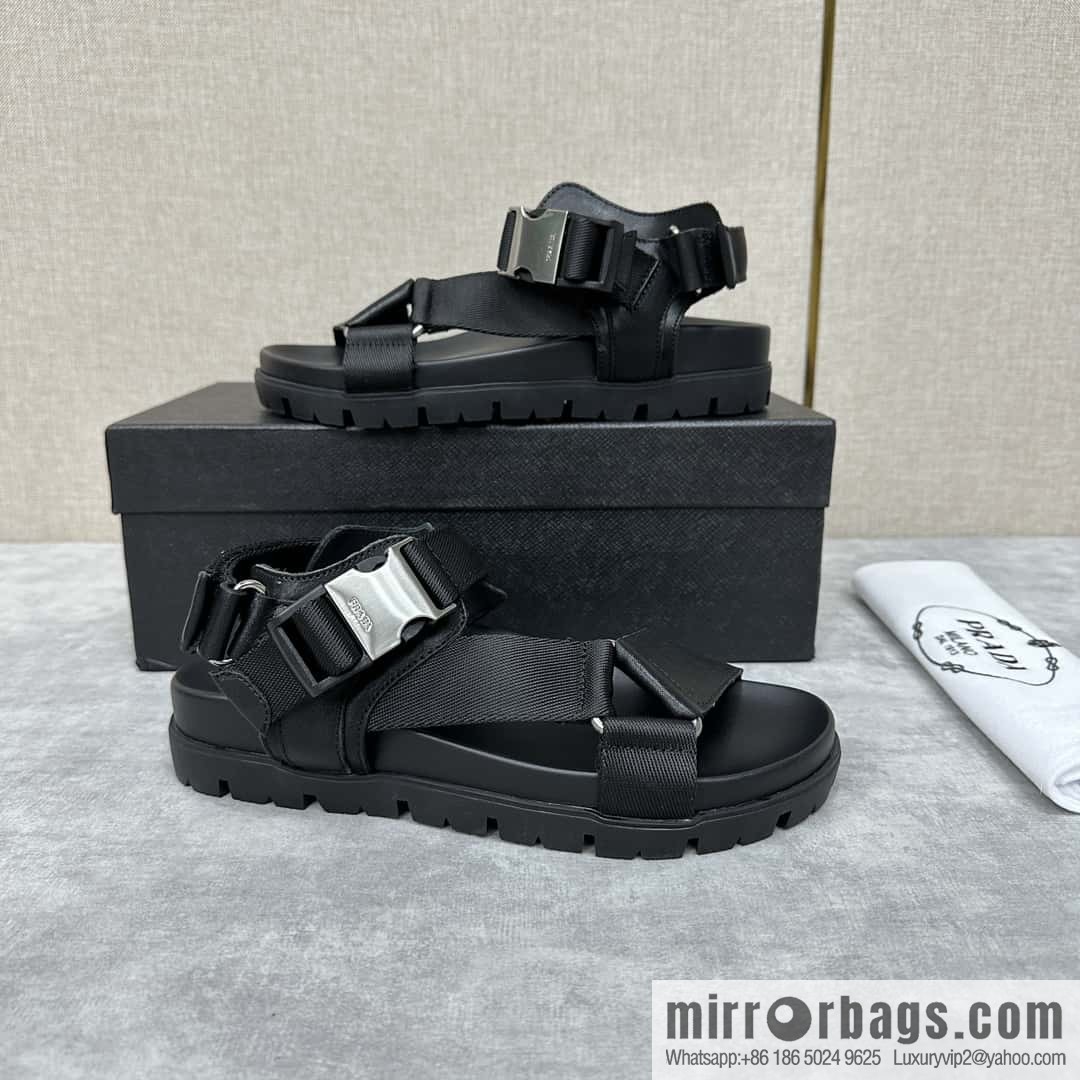 ๐๐P new Prada * Prada, men's new platform splicing sandals