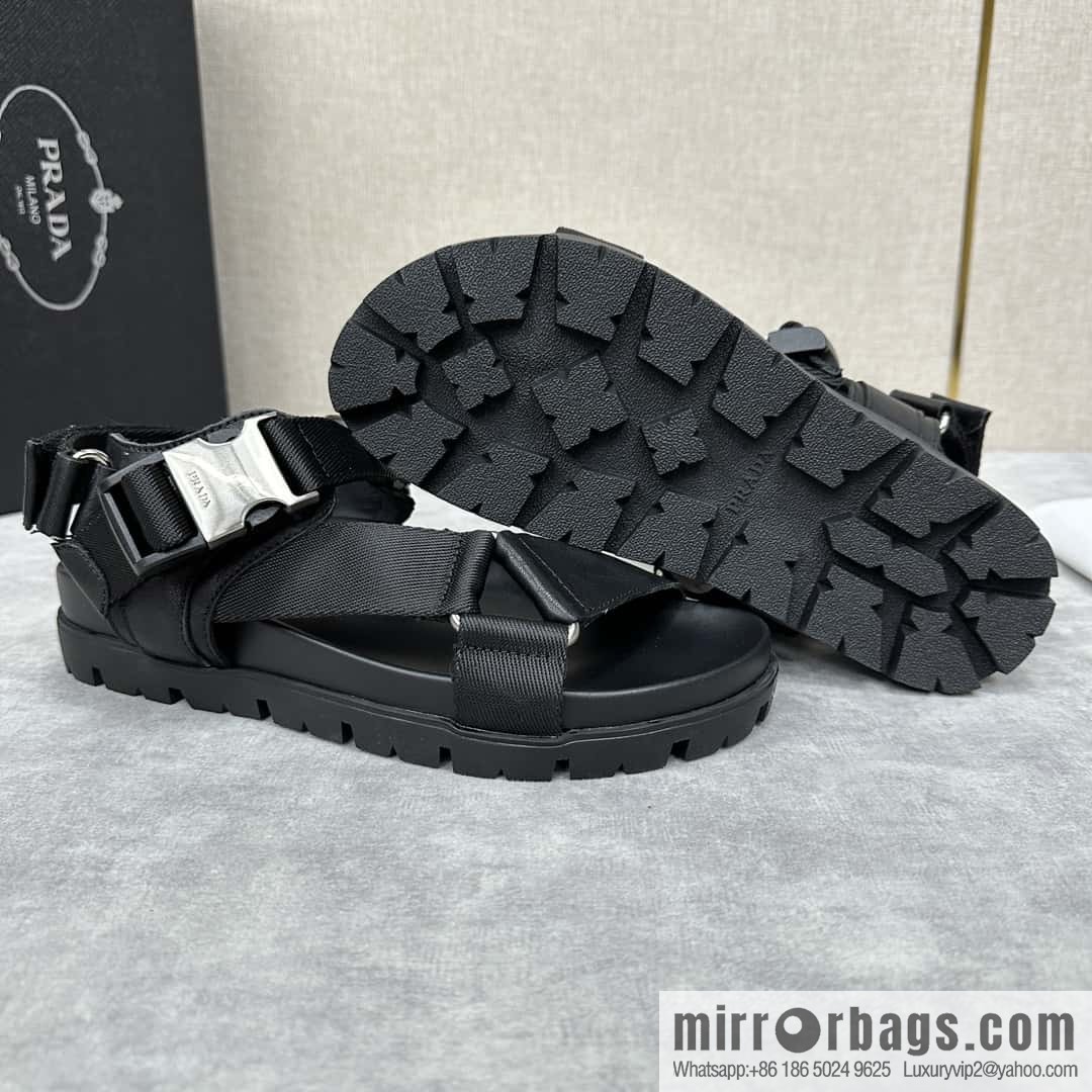 ๐๐P new Prada * Prada, men's new platform splicing sandals
