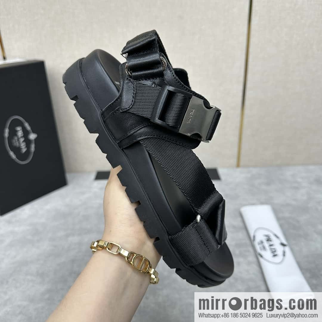 ๐๐P new Prada * Prada, men's new platform splicing sandals