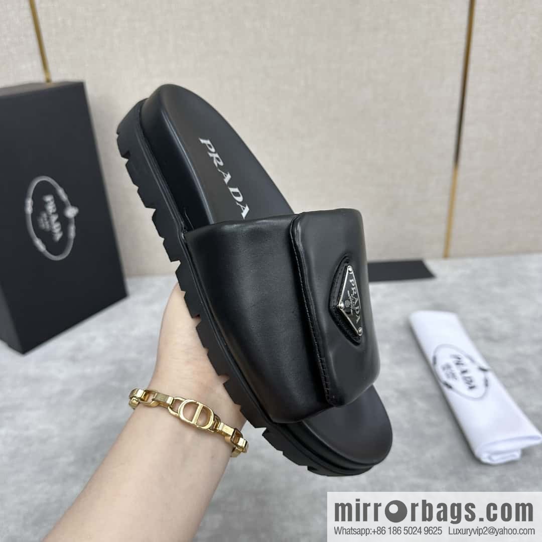 ๐๐P new Prada * Prada-da, new men's leather one-word sandals