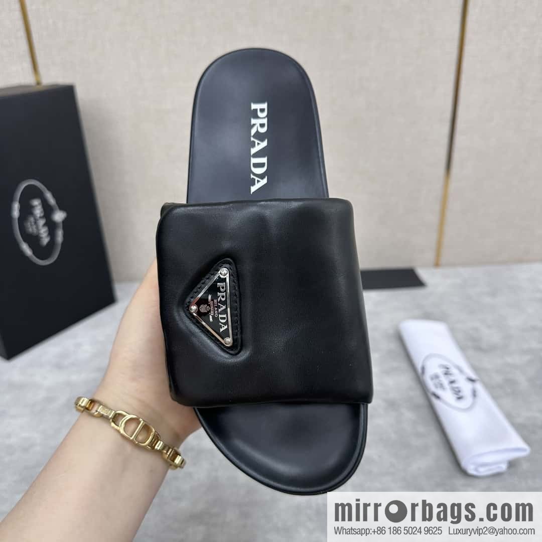 ๐๐P new Prada * Prada-da, new men's leather one-word sandals