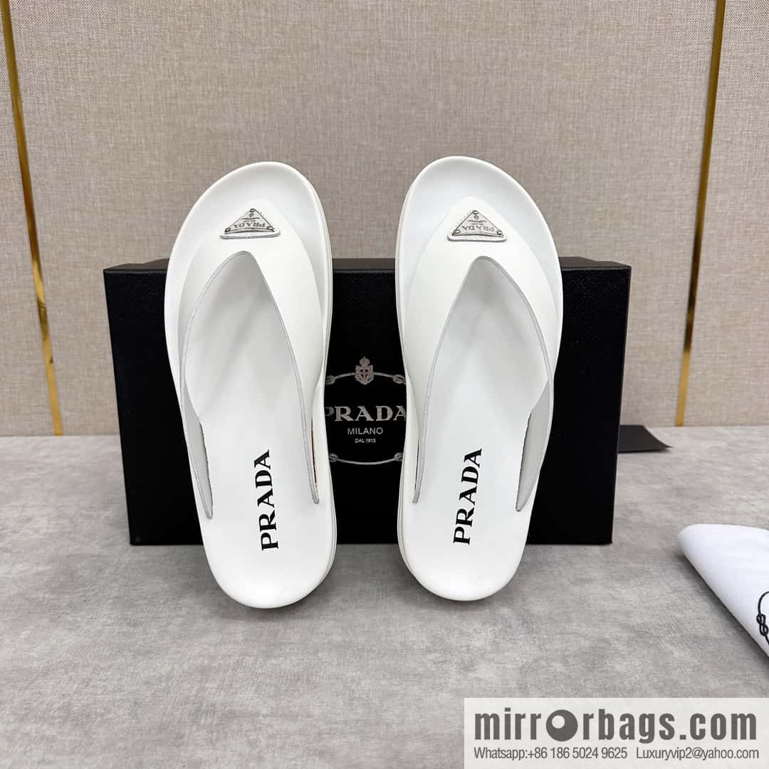 ๐๐P new Prada * Prada-da, new men's leather flip-flops