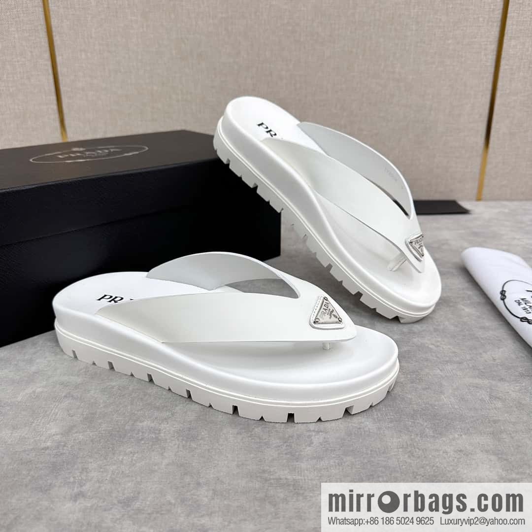 ๐๐P new Prada * Prada-da, new men's leather flip-flops