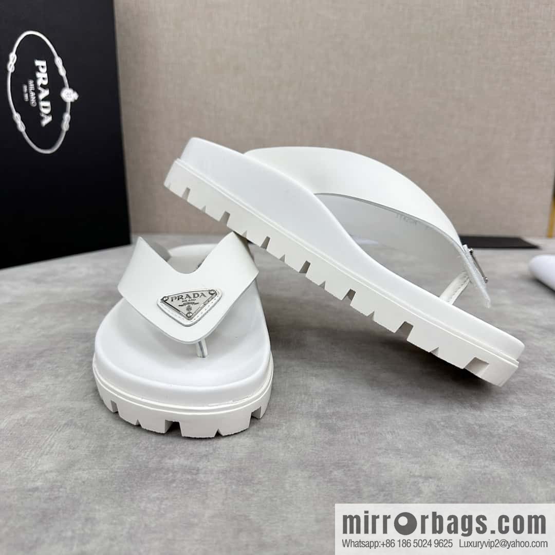 ๐๐P new Prada * Prada-da, new men's leather flip-flops