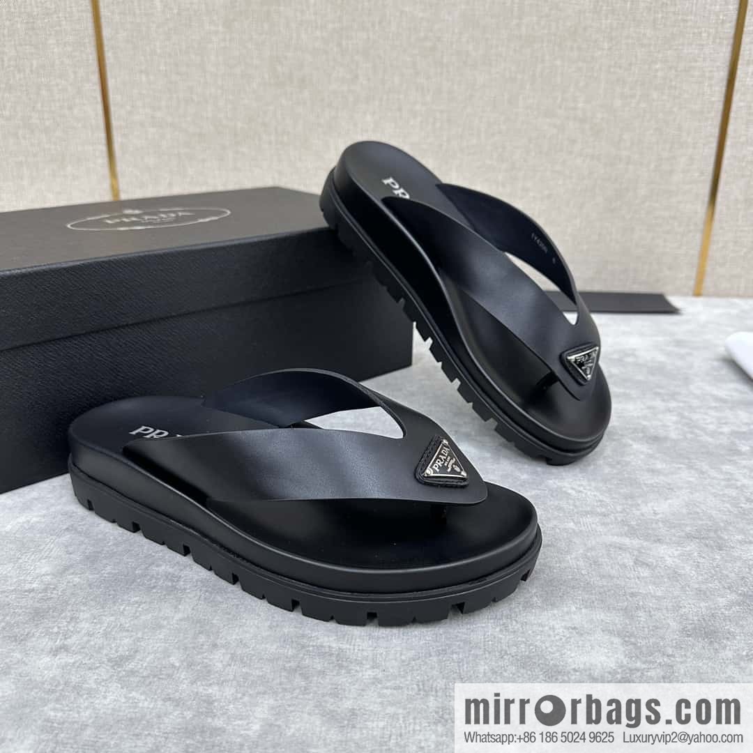 ๐๐P new Prada * Prada-da, new men's leather flip-flops