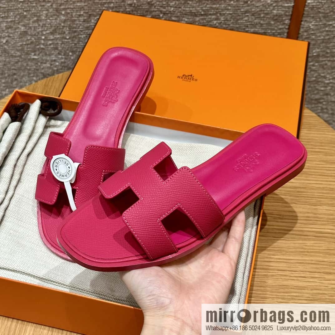 HERMES 181 Oran sandals, palm print cowhide/Epsom rose red/Rose red