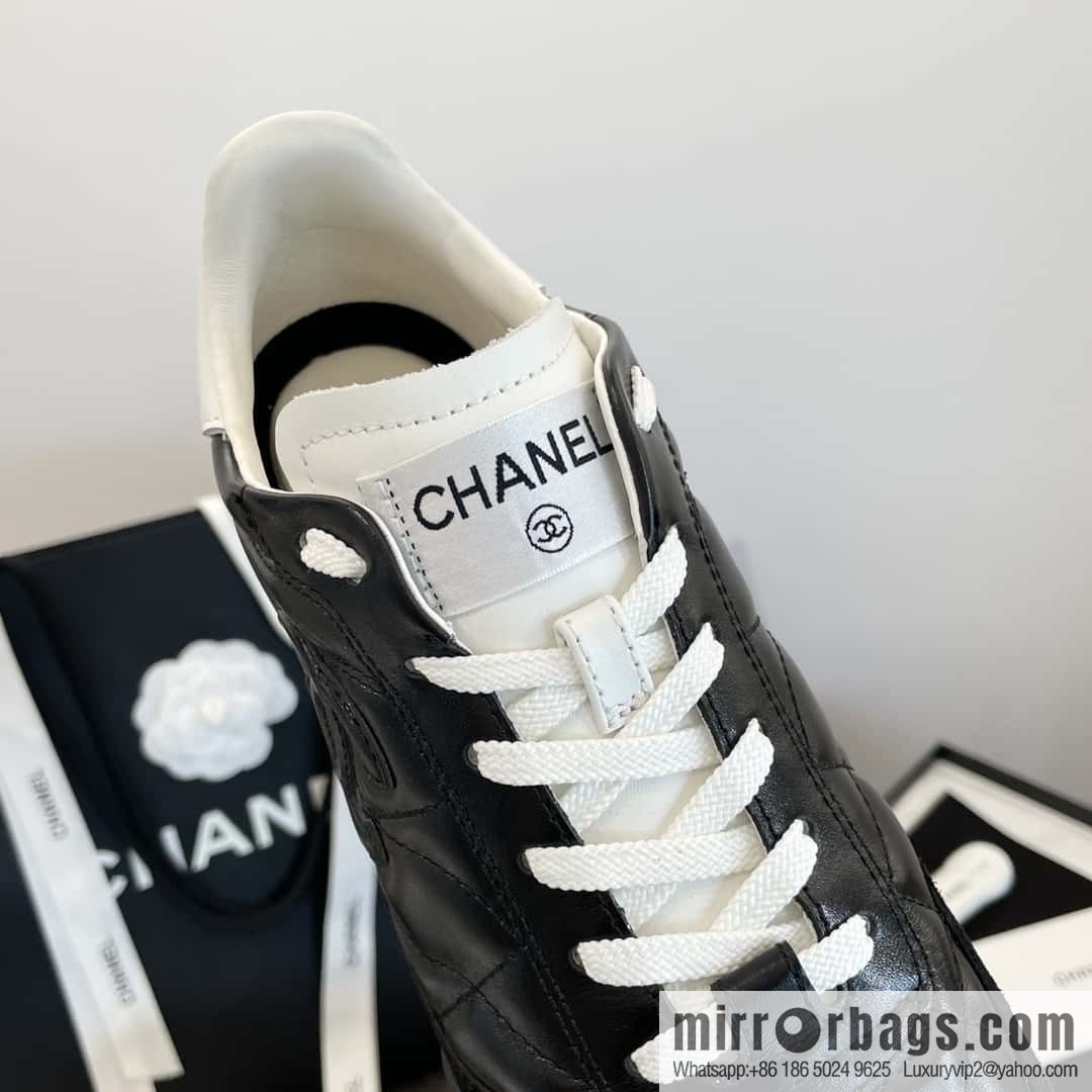 CHANEL Xiaoxiang Latest rhombus third generation, double C football shoes⚽