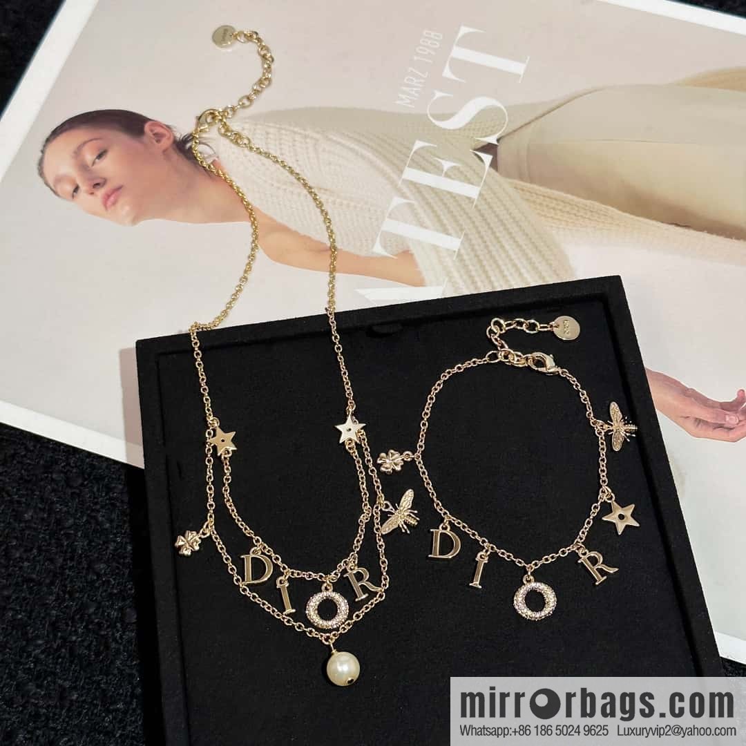 New ☑️ Dior fringed letter pentagram bracelet, necklace