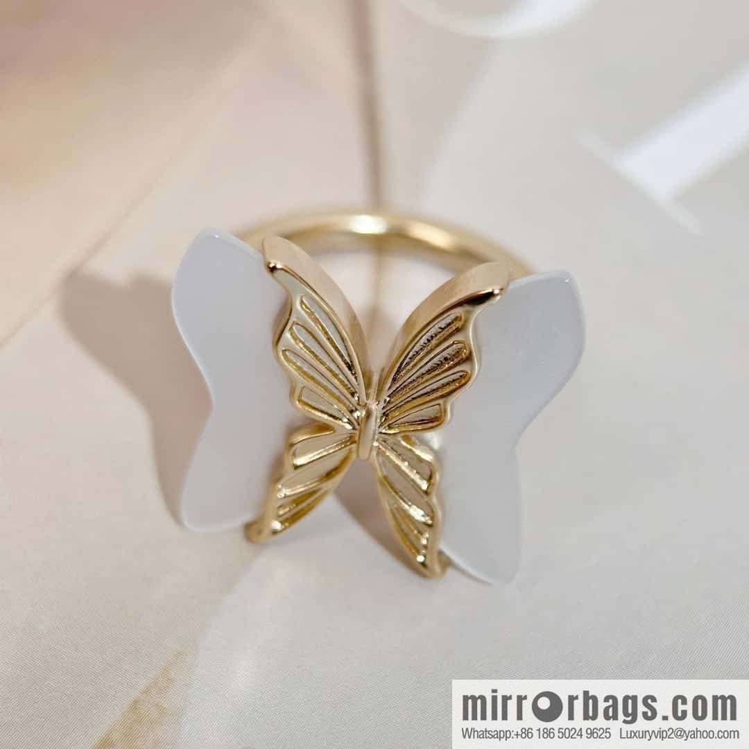 New ☑️ DIOR butterfly pearl ring
