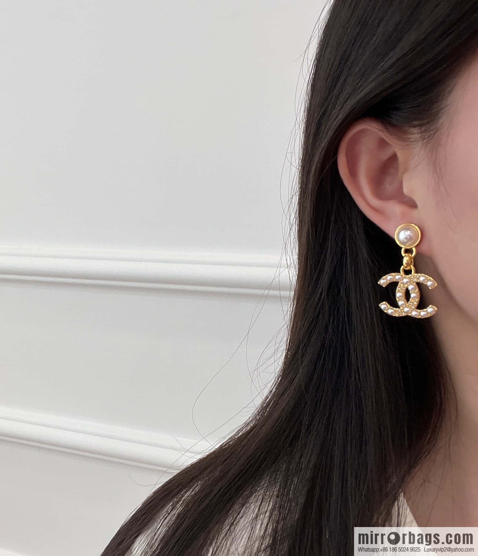 ❗️New ❗️ chanel stud earrings ☀️ new ☑️ chanel c2 double c pearl stud earrings ☀️