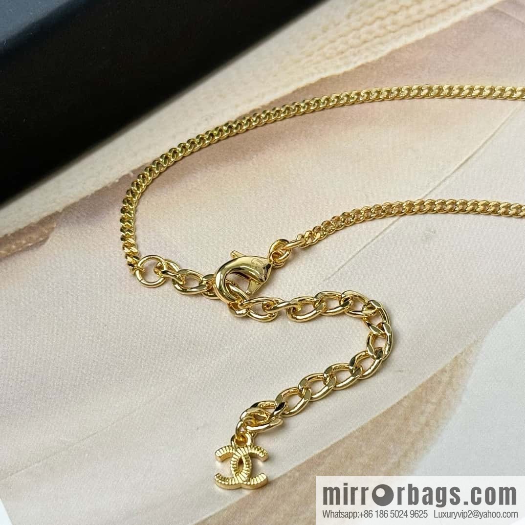 ❗️New ❗️ Chanel necklace ☀️ new ☑️ Chanel double c gold diamond peach heart love necklace ☀️