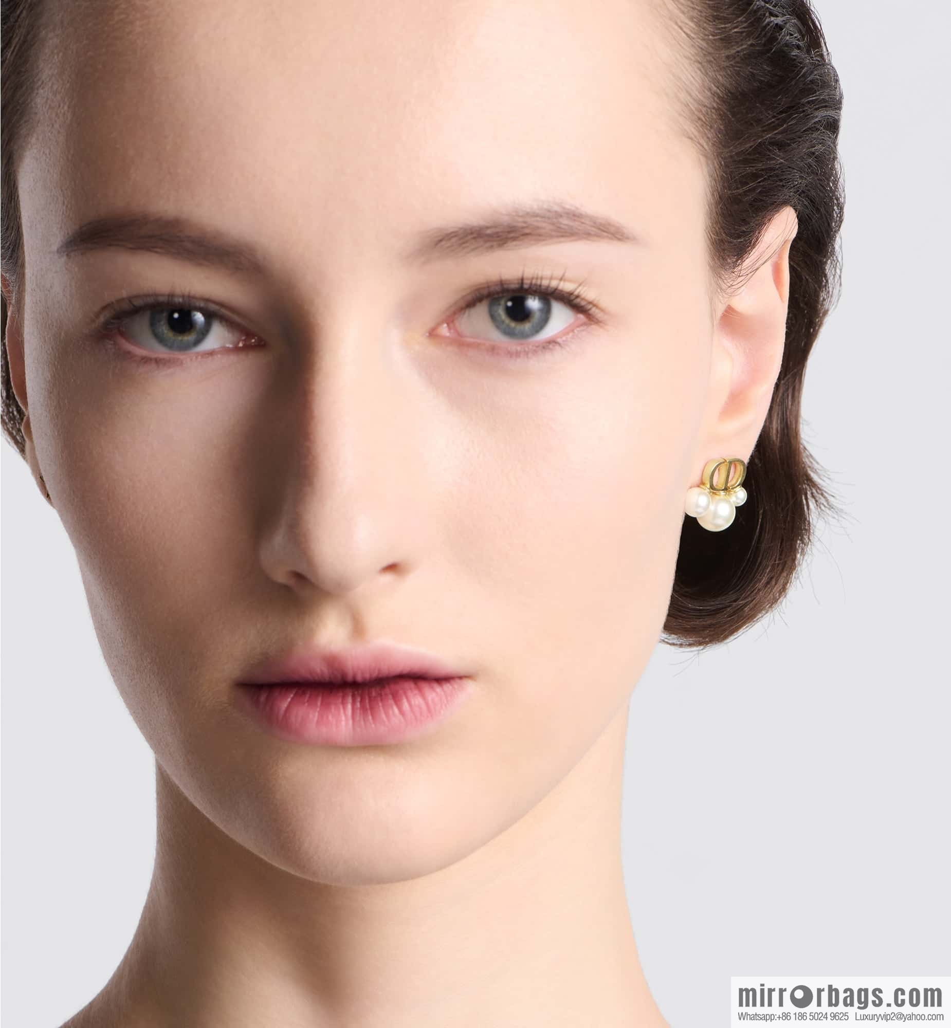 New ☑️ DIOR size pearl stud earrings