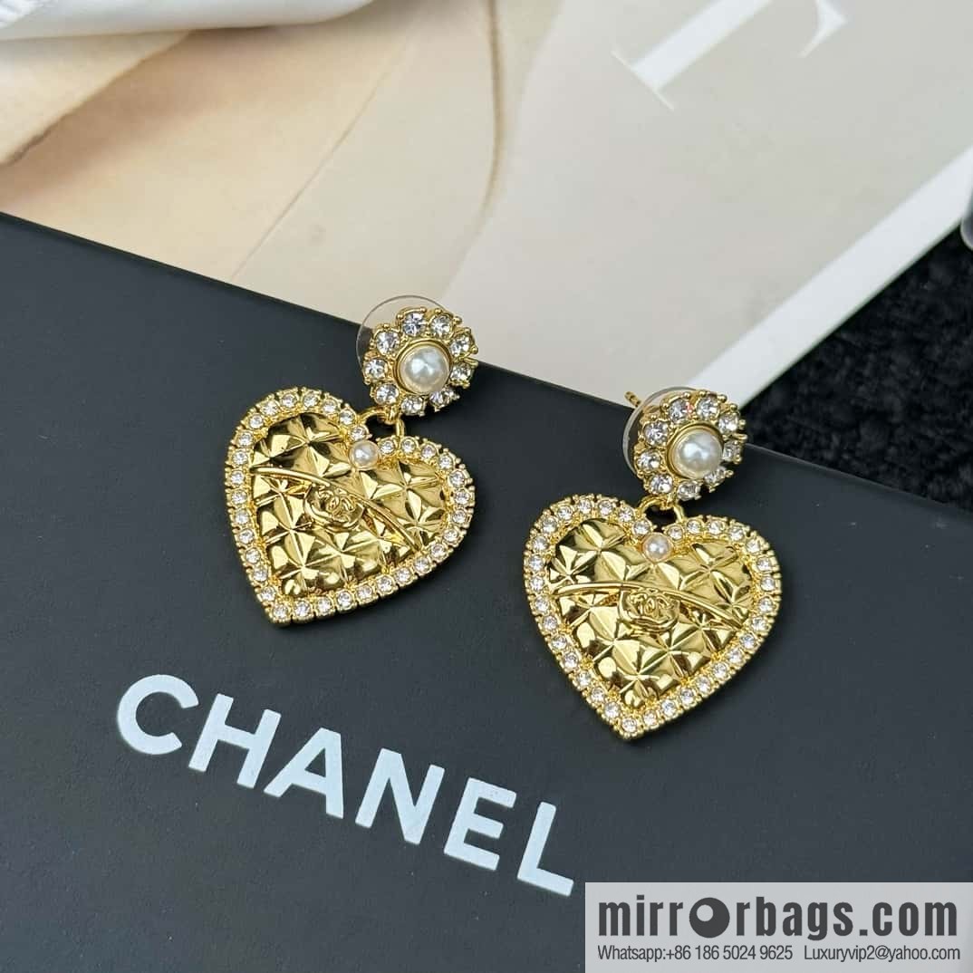 ❗️New ❗️ ☀️ new ☑️ chanel c2 double c gold diamond peach heart love stud earrings ☀️