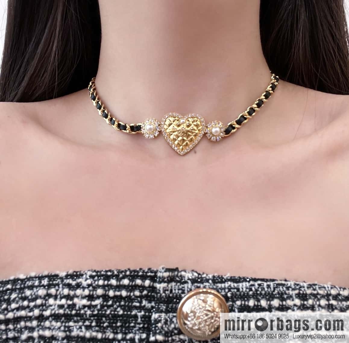 ❗️New ❗️ Chanel necklace ☀️ new ☑️ Chanel double c gold diamond peach heart love necklace ☀️