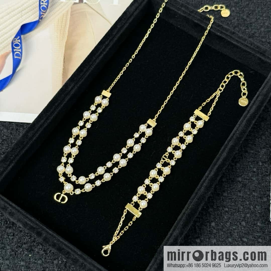 New ☑️ DIOR CD double pearl bracelet