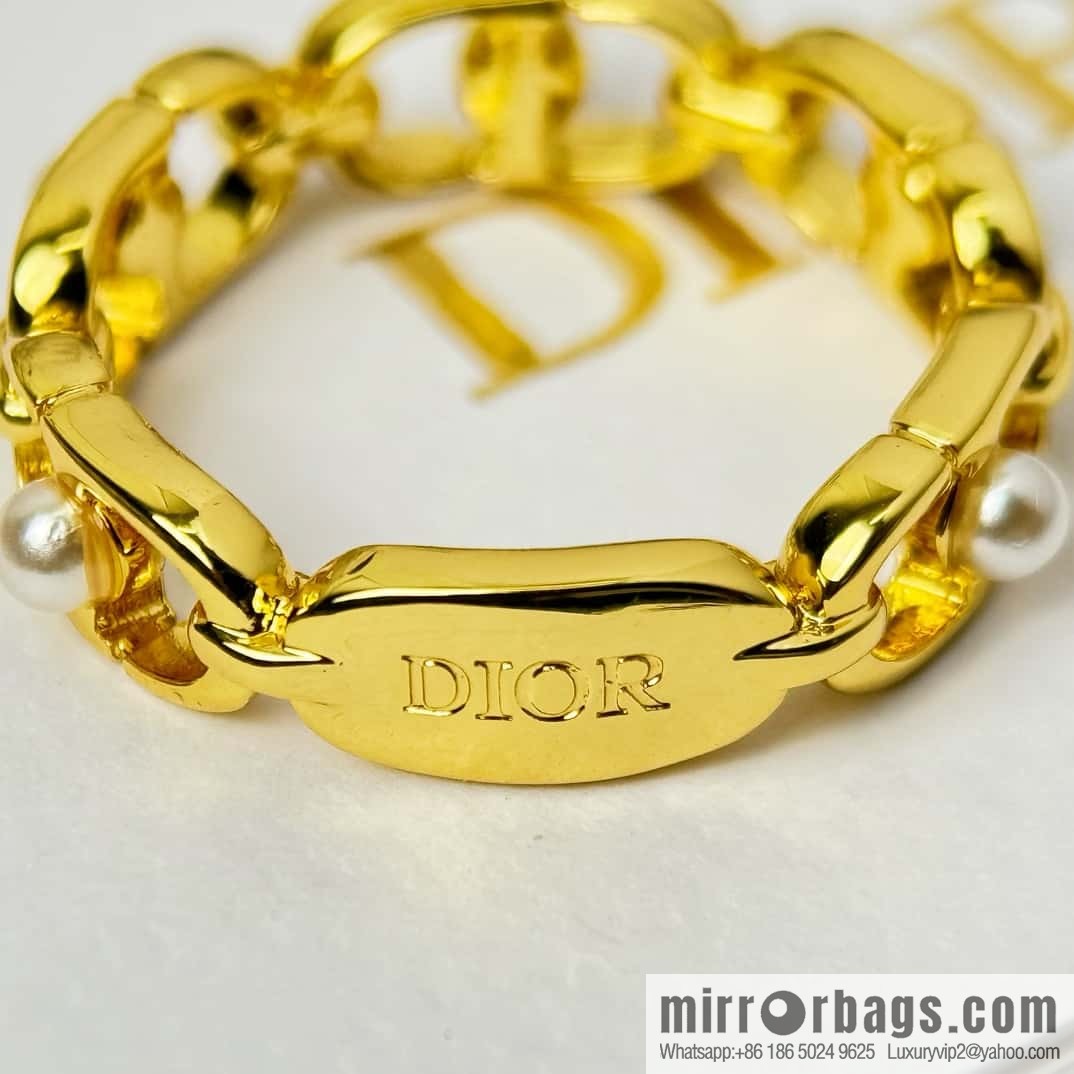 New ☑️ DIOR CD Pearl Ring